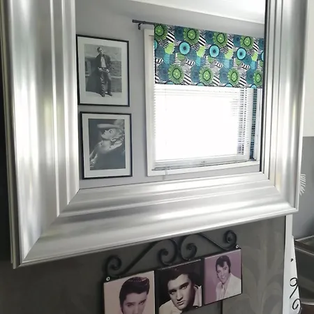 Huone Kahdelle, Oma Sisaeaenkaeynti Ja Pysaekoeinti Kajaani