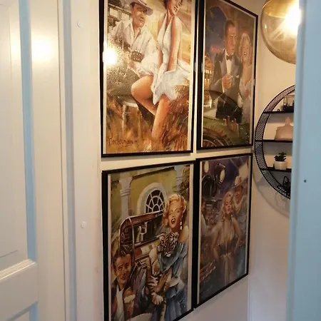 Huone Kahdelle, Oma Sisaeaenkaeynti Ja Pysaekoeinti * Kajaani